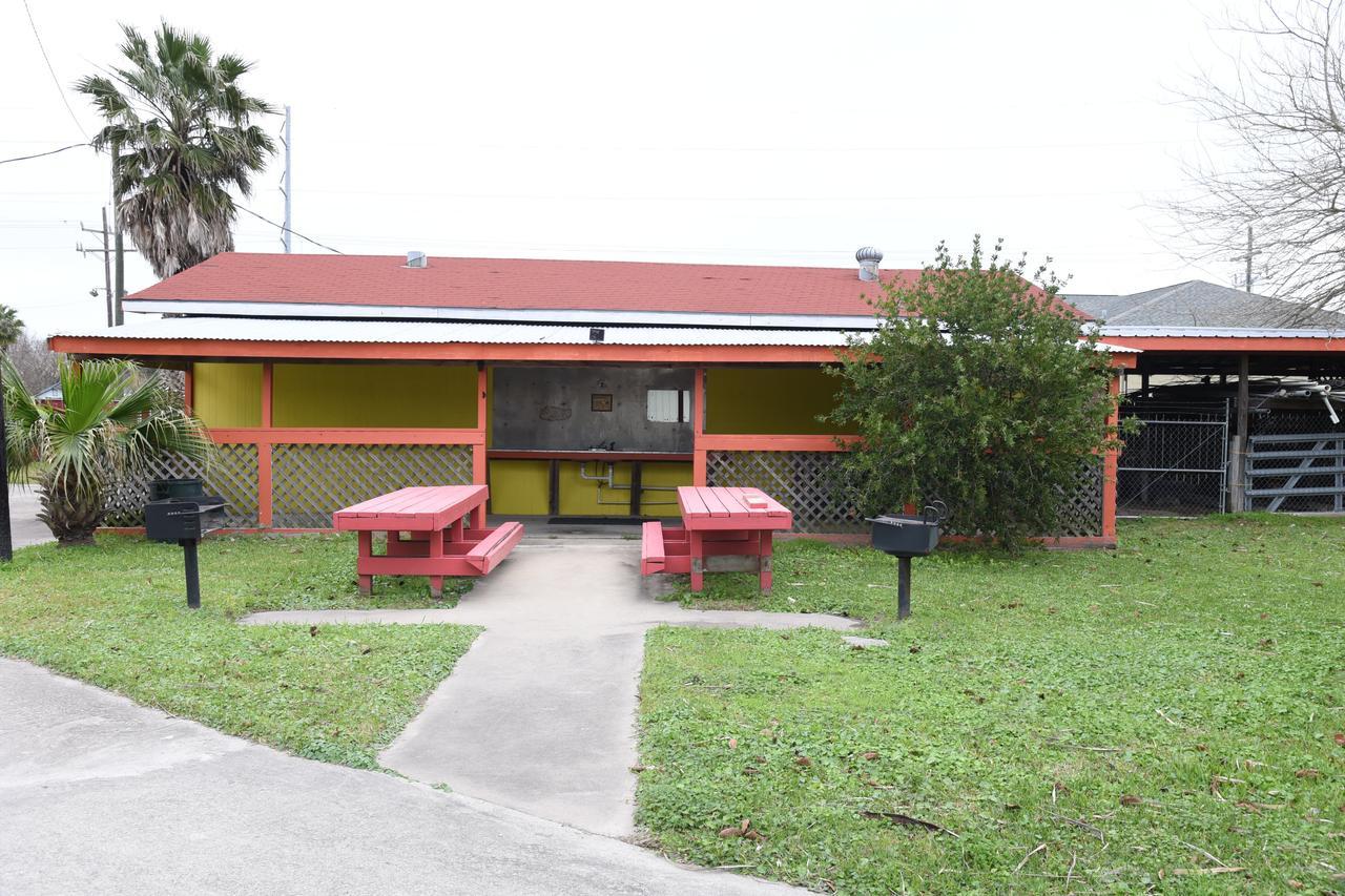 Gulfway Motel And Restaurant Gilchrist Buitenkant foto